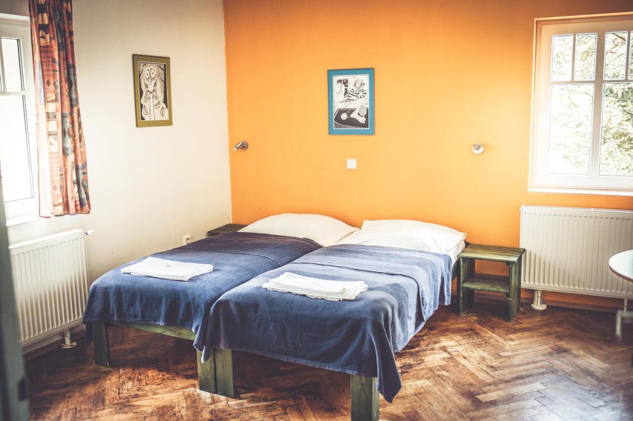 Retro Hotel Pod Zvicinou Bílá Třemešná Esterno foto